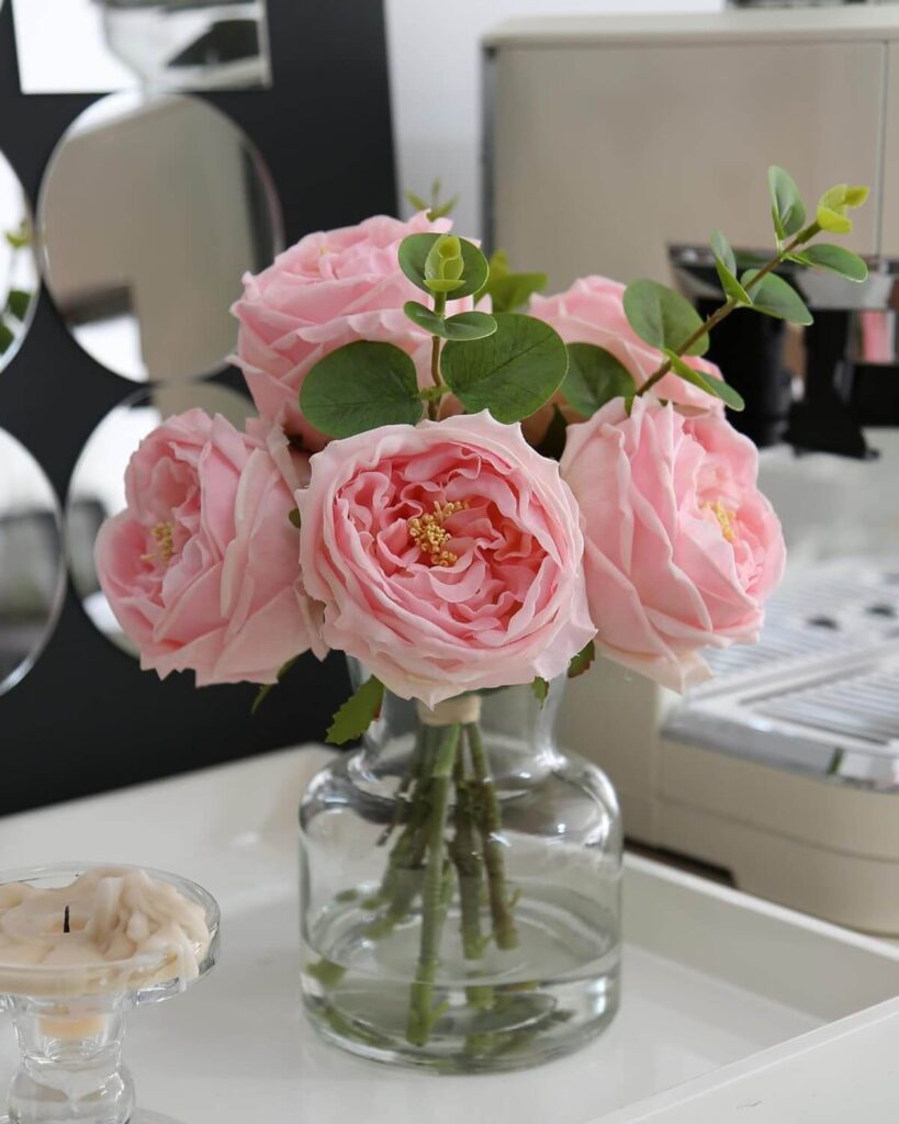 roses table centerpiece