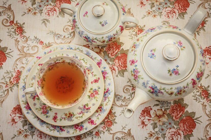 vintage table decor tabletotty